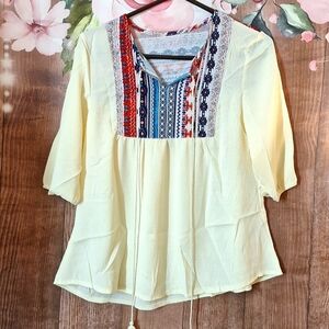 CREAM BOHO TOP 3/4 SLEEVE WITH TASSEL TIES